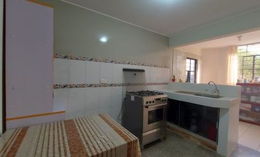VENTA DE CASA TRES PISOS EN ICA