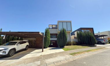 Casa en Alto Lafquén · Venta UF 22.000