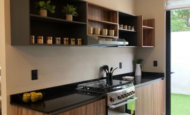 Casa en Venta en Playa del Carmen – Residencial con Padel, Alberca y Gimnasio