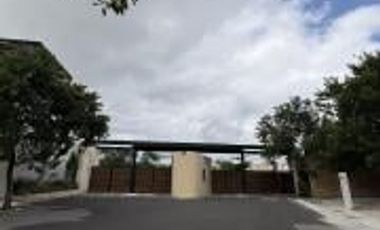 Casa en Venta en Playa del Carmen – Residencial con Padel, Alberca y Gimnasio