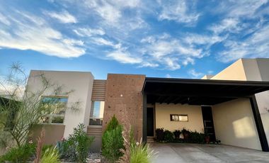 Venta - Casa de una planta en Cárdeno Residencial