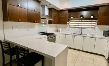 Venta - Casa de una planta en Cárdeno Residencial