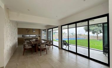 CASA EN VENTA EN FRACCIONAMIENTO LOMAS DE COCOYOC MORELOS