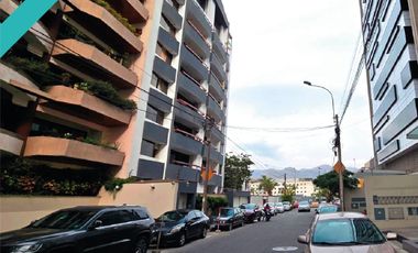 DEPARTAMENTO DÚPLEX EN VENTA 1101 M2 CALLE EL BOULEVARD - SANTIAGO DE SURCO