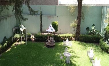 RESIDENCIA MUY UBICADA