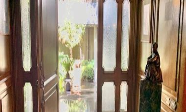 RESIDENCIA MUY UBICADA