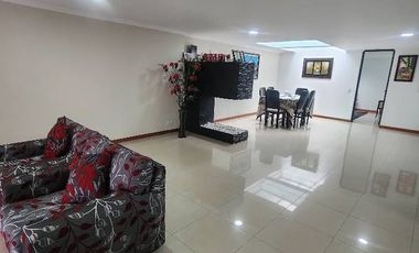 ARRIENDO APTO DUPLEX 121 MTS+60 TERRAZA  BOGOTA/SANTA BARBARA  LINDISIMO CHIMENEA TERRAZA, 4 HABITACIONES+CUARTO DE SERVICIO+5 BAÑOS, TERRAZA DE 60 MT