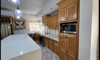 Casa en Venta en Bosques de Senecu, Juárez, Chihuahua Published