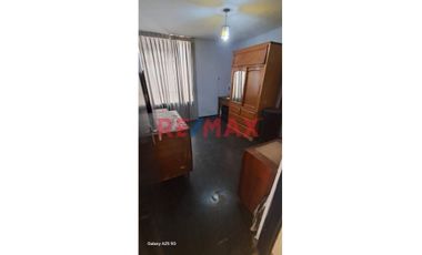 Se Vende Casa Como Terreno !!!!!! Oportunidad Única De Inversión En San Juan De Miraflores!!!!!!