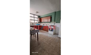 Se Vende Casa Como Terreno !!!!!! Oportunidad Única De Inversión En San Juan De Miraflores!!!!!!