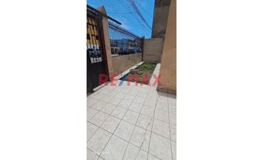 Se Vende Casa Como Terreno !!!!!! Oportunidad Única De Inversión En San Juan De Miraflores!!!!!!