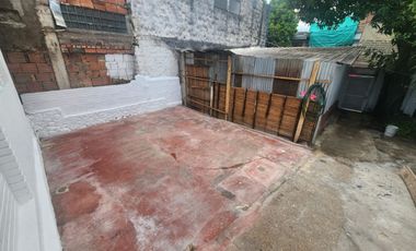 VENTA DE CASA LOTE EN EL CENTRO DE MELGAR