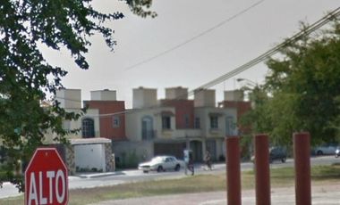 Casa En Remate Bancario En Fraccionamiento Club De Golf Paraíso, Morelos