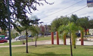 Casa En Remate Bancario En Fraccionamiento Club De Golf Paraíso, Morelos