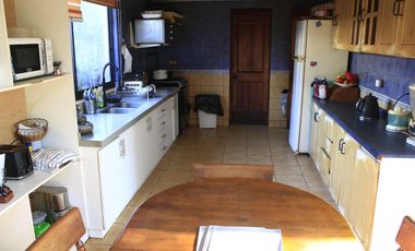 Casa a un lado de Mall La Florida Go e Iplacex