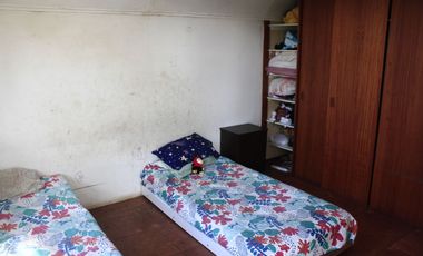 Casa a un lado de Mall La Florida Go e Iplacex