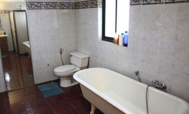 Casa a un lado de Mall La Florida Go e Iplacex