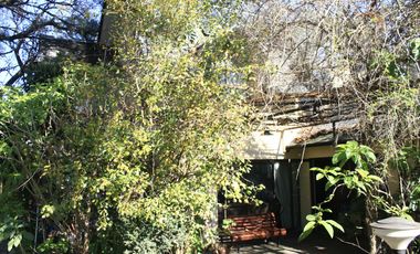 Casa a un lado de Mall La Florida Go e Iplacex