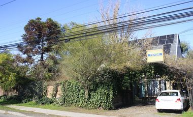 Casa a un lado de Mall La Florida Go e Iplacex