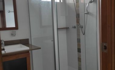 APARTAMENTO DE TRES HABITACIONES SECTOR LA DOCTORA