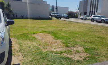 TERRENO EN ESQUINA EN VENTA UBICADO EN FRACCIONAMIENTO PALMA SOLA, MORILLOTLA, SAN ANDRES CHOLULA PUEBLA