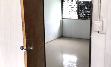 **Affordable Second-hand House, Ready to Transfer Immediately!** **For Sale: 2.5-Story Townhouse at Sinanun Village – Newly Renovated, Ready to Move I