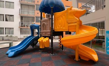 Iluminado departamento en alquiler en Chorrillos
