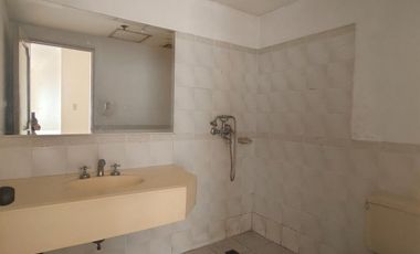 8 Wack Wack Condominium 2BR w/ 1 Parking | Mandaluyong City