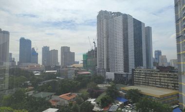8 Wack Wack Condominium 2BR w/ 1 Parking | Mandaluyong City