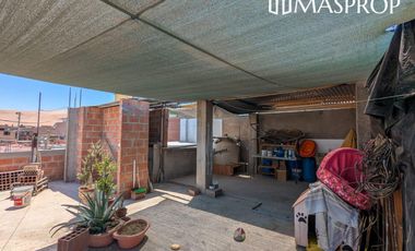 CASA AMPLIA EN ESQUINA CERCA A AV. HUMBOLDT-EN VENTA- TACNA