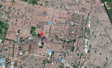 Bonita Casa En Una Excelente Ubicación cerca de escuelas parques y hospitales