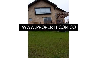 Casa en Arriendo Sector Loma del Escobero - Envigado