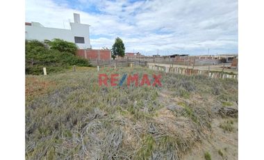 Vendo Terreno De 200 M2 En La Esmeralda De Colan Calle Bolognesi // ID: 1129885