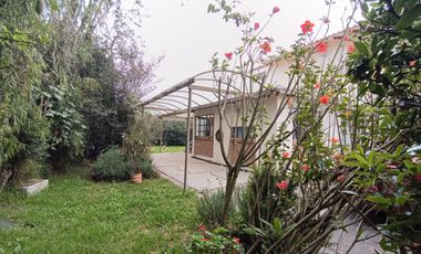 Exclusiva Casa Campestre en Cajicá - Elegancia y Confort en un Entorno Natural