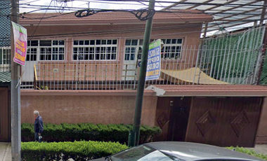 Bonita Casa En Una Excelente Ubicación cerca de escuelas parques y hospitales