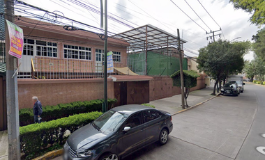 Bonita Casa En Una Excelente Ubicación cerca de escuelas parques y hospitales