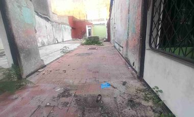 VENDO CASALOTE EN EL BARRIO EL EMPORIO.