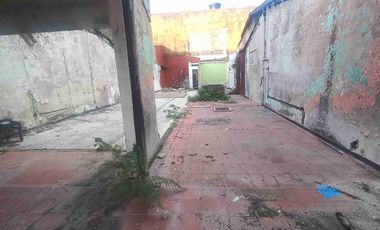 VENDO CASALOTE EN EL BARRIO EL EMPORIO.