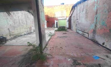 VENDO CASALOTE EN EL BARRIO EL EMPORIO.