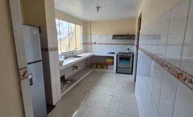 SJM - Casa en venta en zona segura y bien ubicada.