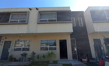 CASA EN VENTA, HIMALAYA, VILLAS DEL FRESNO, MELCHOR O CAMPO
