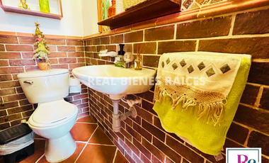 Hermosa Casa Unifamiliar con Amplios Espacios.