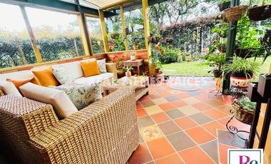 Hermosa Casa Unifamiliar con Amplios Espacios.