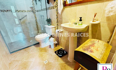 Hermosa Casa Unifamiliar con Amplios Espacios.