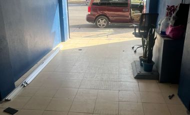 LOCAL A PIE DE CALLE CON DOBLE FRENTE