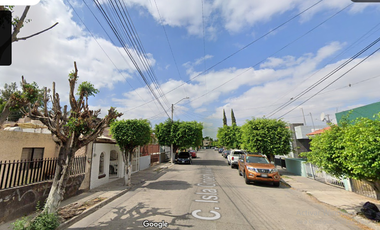 EXCELENTE OPORTUNIDAD TU CASA EN JARDINES DEL SUR  C. GROELANDIA  JAL A PRECIO ESPECIAL POR TIEMPO LIMITADO  $664,237