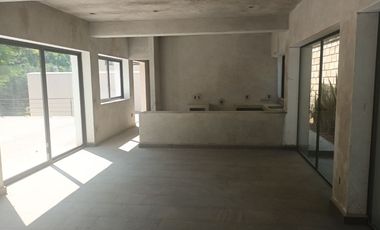 MODERNA CASA PARA ESTRENAR