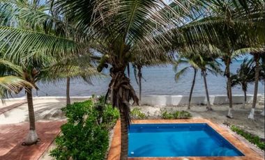 EN VENTA CASA FRENTE AL MAR  PUERTO MORELOS