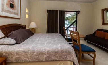 EN VENTA CASA FRENTE AL MAR  PUERTO MORELOS