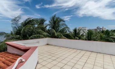 EN VENTA CASA FRENTE AL MAR  PUERTO MORELOS